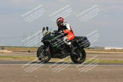 media/Sep-10-2023-Pacific Track Time (Sun) [[44210541ad]]/Group B/1220pm (Wheelie Bump)/
